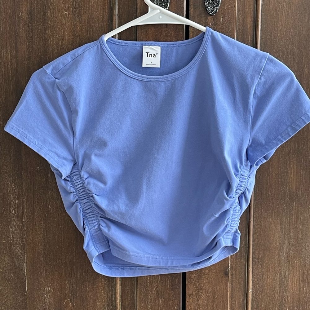 Aritzia TNA Chill Malibu cropped T-shirt